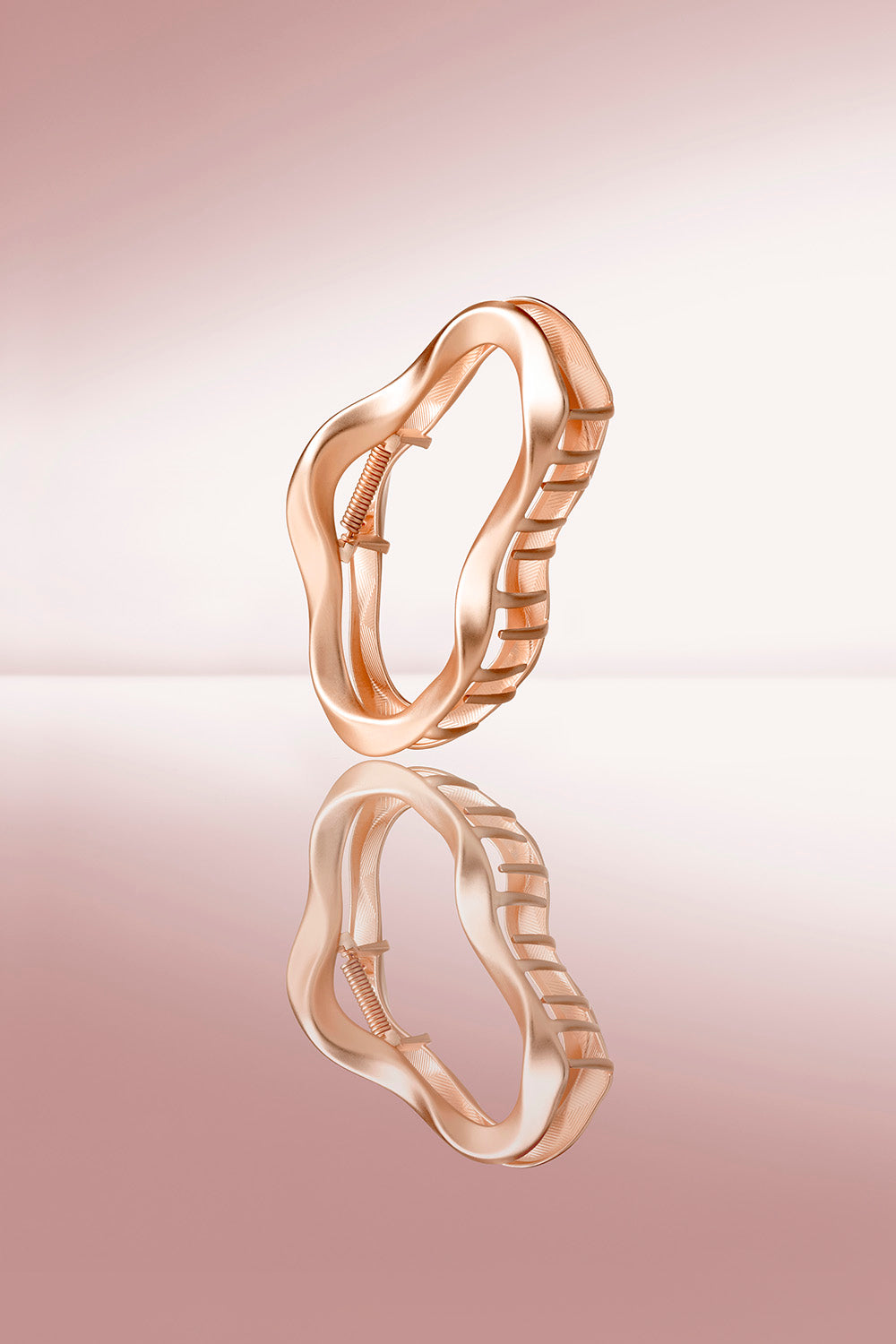 The Hair Edit Goddess Clip lifestyle image