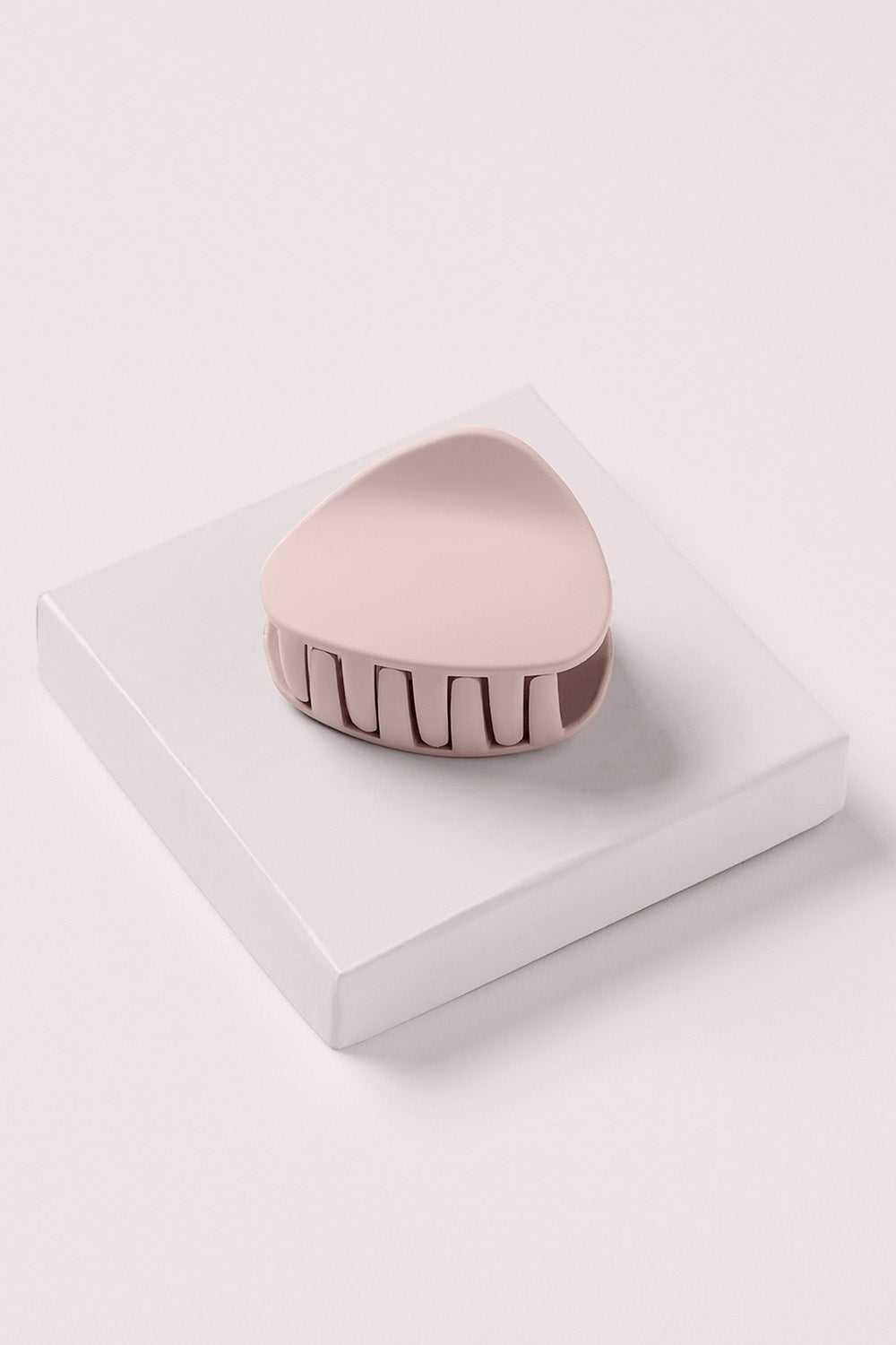 Shell Claw Clip
